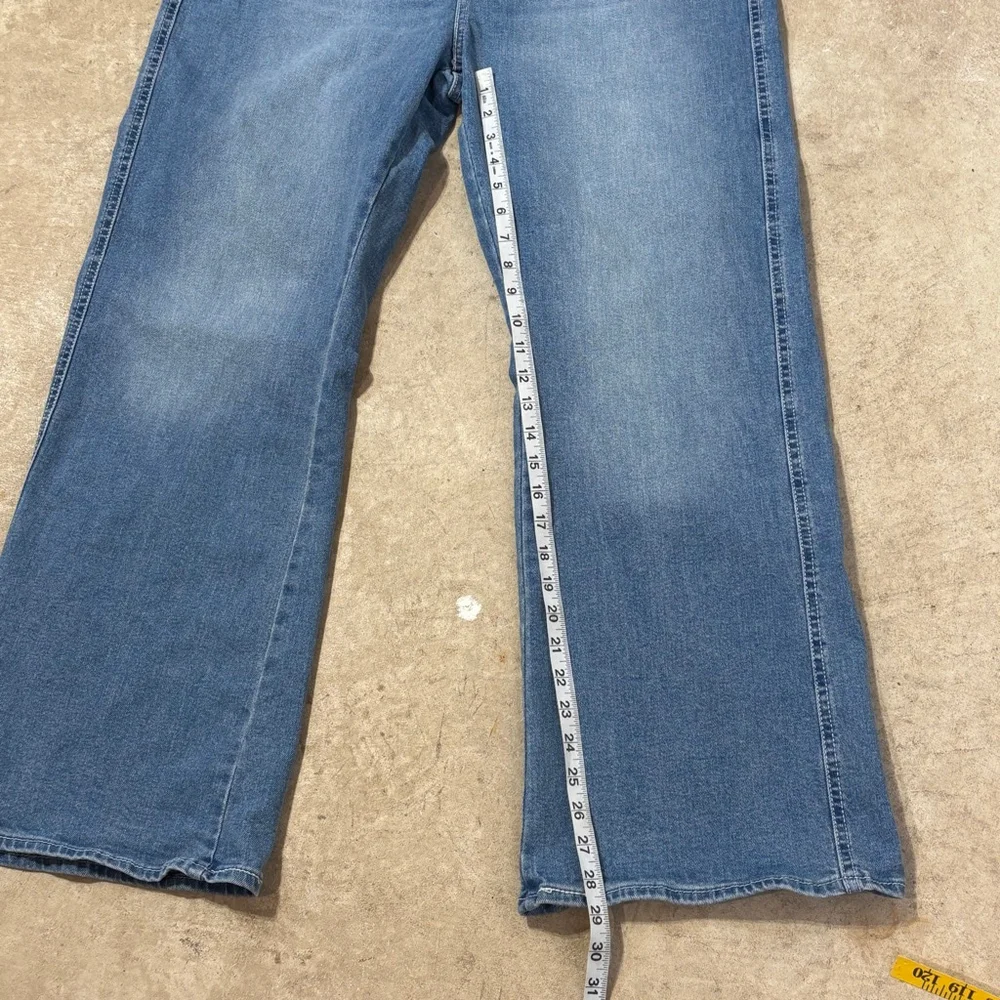 Levi’s Vintage Relaxed Bootcut Blue Jeans Women’s Size 16 Zipper Fly Wide Leg